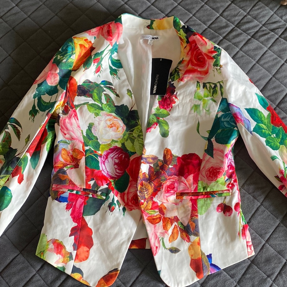 FashionNova Multicolor Floral Cut Blazer